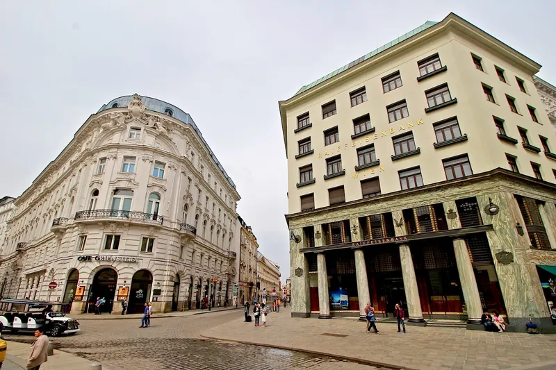 Vienne · Michaelerplatz, la maison Loos (Adolf Loos, 1910)