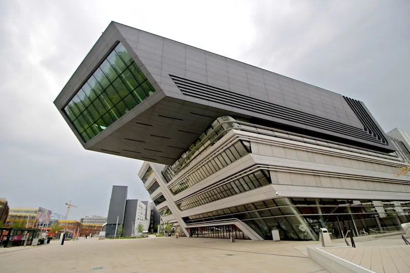 Vienne · bibliothèque du campus WU (Zaha Hadid Architects, 2013)