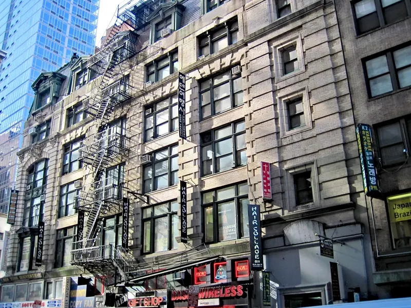 Midtown · escaliers de secours en façade