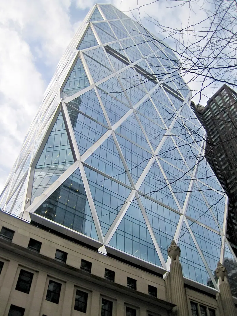 Hearst Tower, Foster + Partners, 2006, sur le socle de 1928