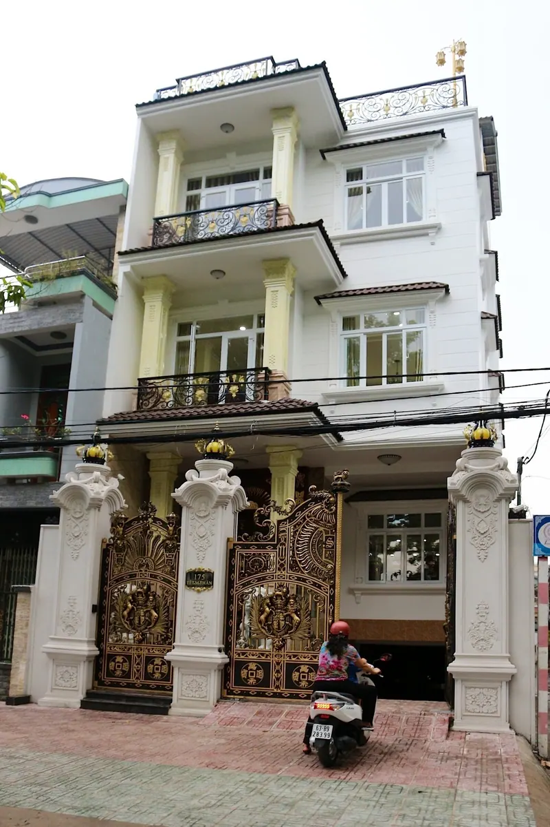 Hô Chi Minh-Ville · façade sur rue