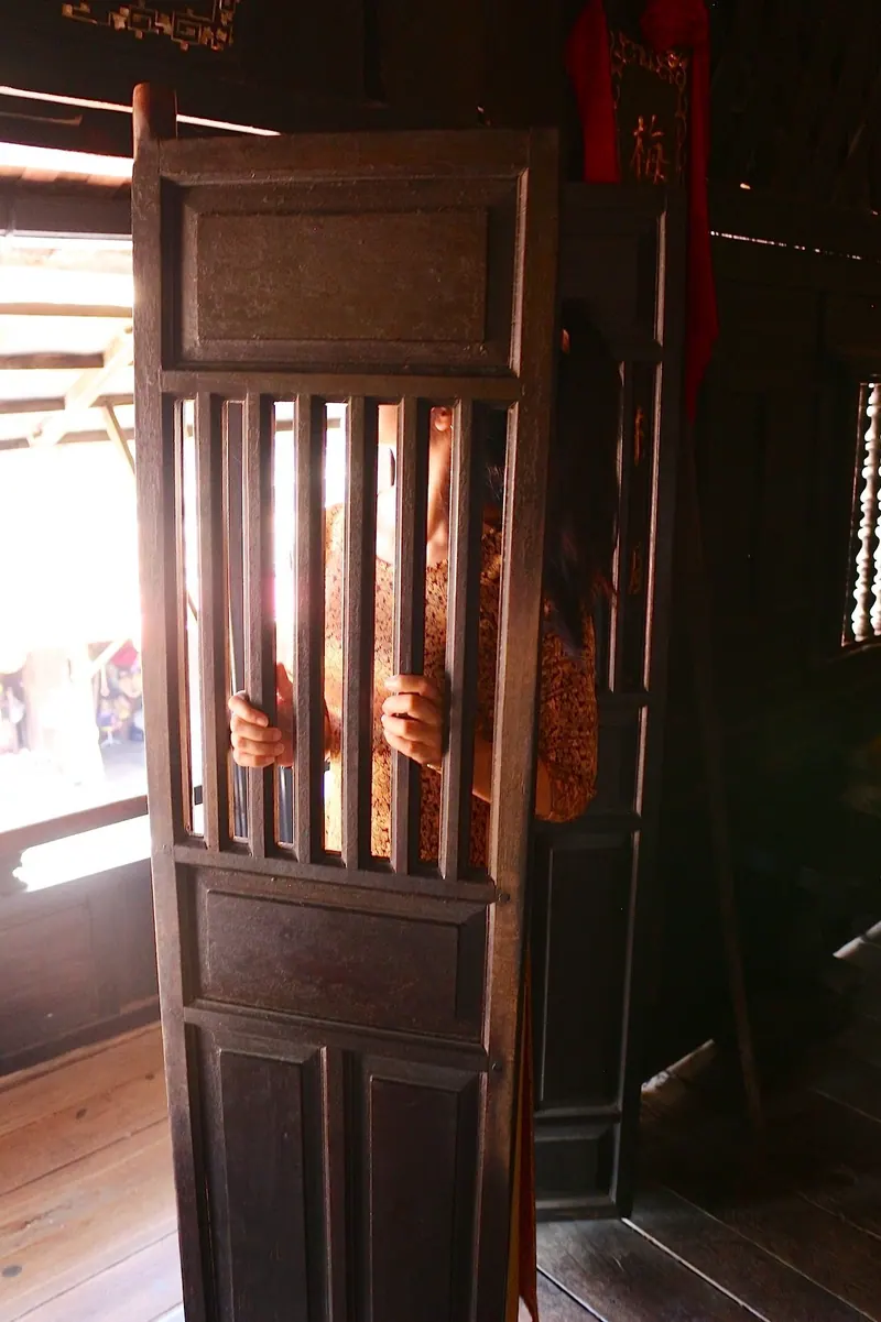 Hội An · portes à barreaux